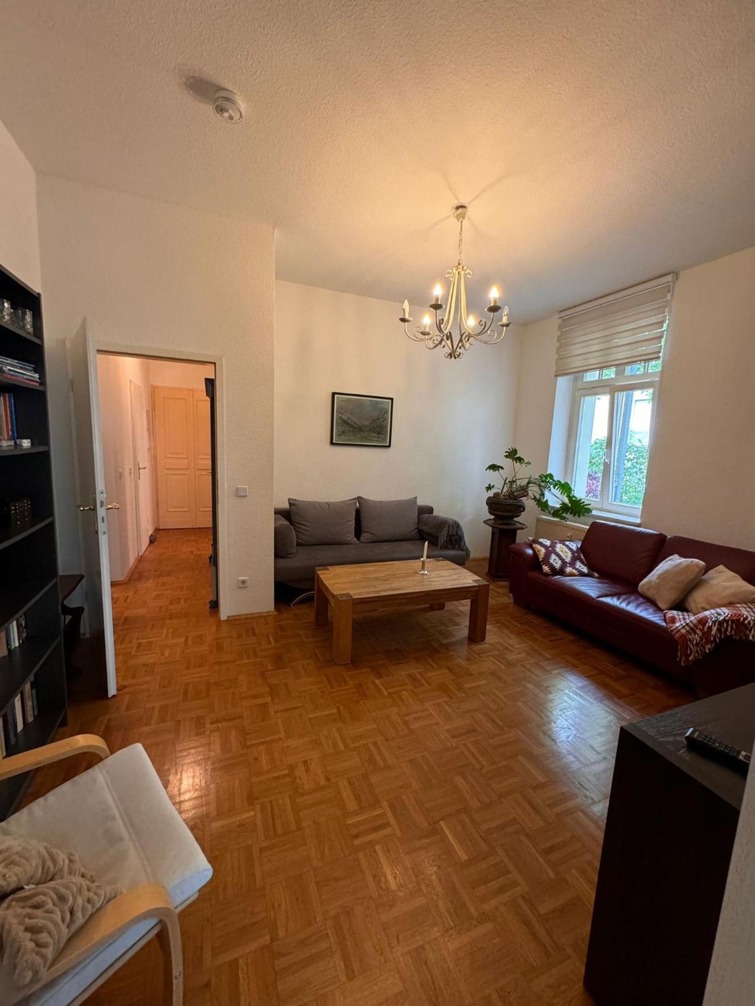 Apartment Geraeumiges 2-raum-apartment Mit Loggia Leipzig